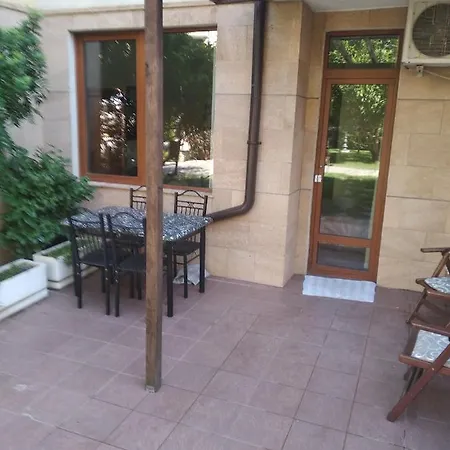 Sveti Vlas, Garden Of Eden, Private Studio, Larisa